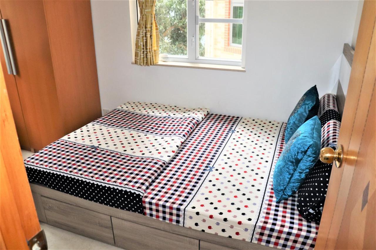 Mtr Tung Chung Near Airport Apartment, City Getaway, Pa Mei Village Tung Chung Hong Kong Esterno foto